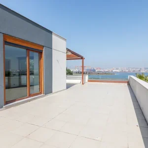 Seep Guard Horizontal Surfaces