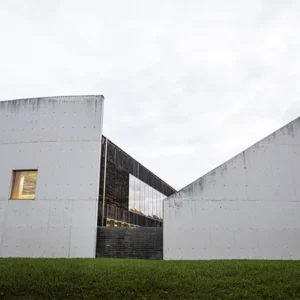 Seep Guard Vertical Surfaces